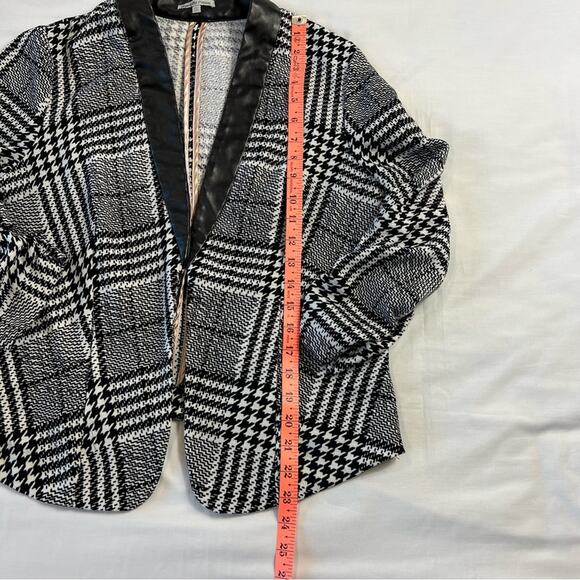 Charlotte Russe Women's Large Plaid Black Leather Collar Open Cardigan - Picture 7 of 7